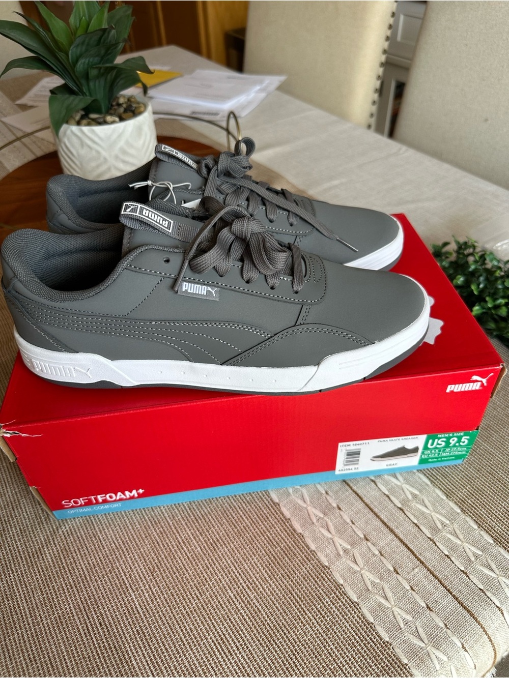 PUMA Men's Gray Low-Top Sneakers 9.5